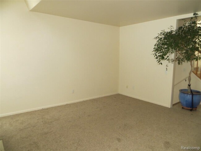 Building Photo - 1158 Fairways Blvd