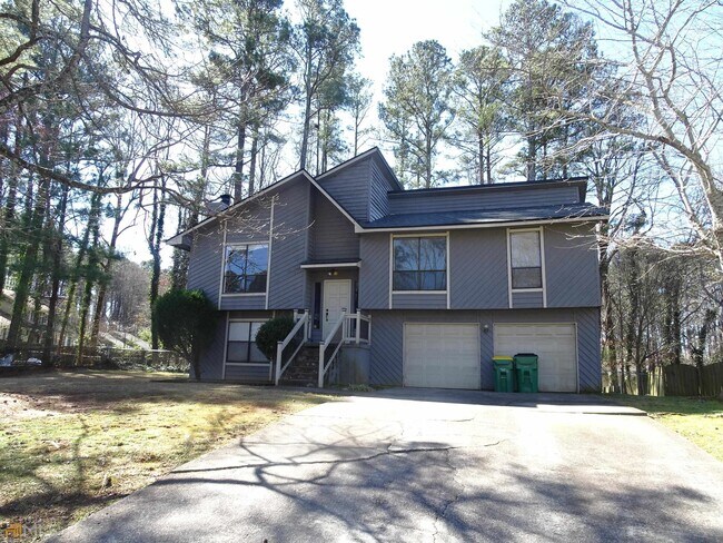 Building Photo - 10035 Piney Ridge Walk