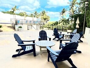 Building Photo - 1621 Collins Ave