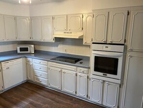 Building Photo - 102 Boyd Dr