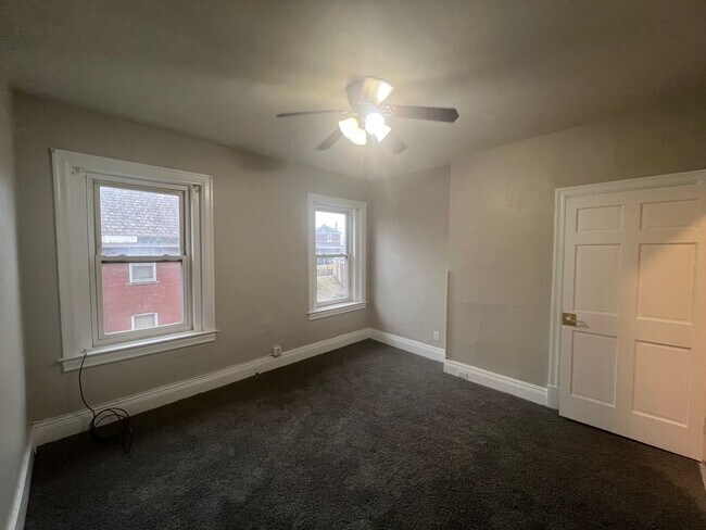 Building Photo - 3235-3237 Bainton Street