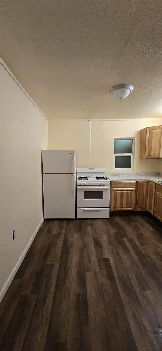 Foto del edificio - 405 W Oak St