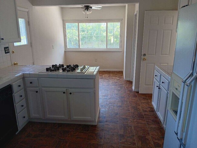 Foto del edificio - 7318 W 88th St