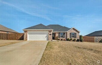 Building Photo - 470 La Riata St