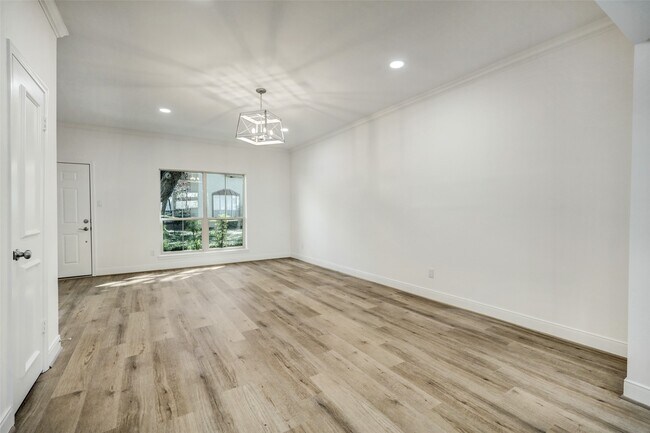Foto del edificio - 14715 Barryknoll Ln