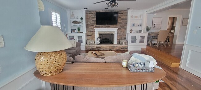 Foto del edificio - 6404 Monmouth Ave