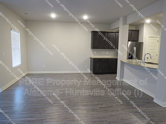 Foto del edificio - 6610 Cotton Creek Road Northwest