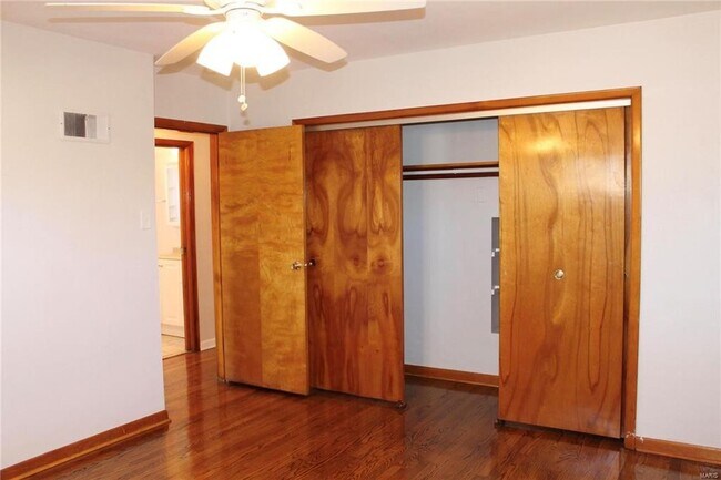 Foto del edificio - Move in Ready!!