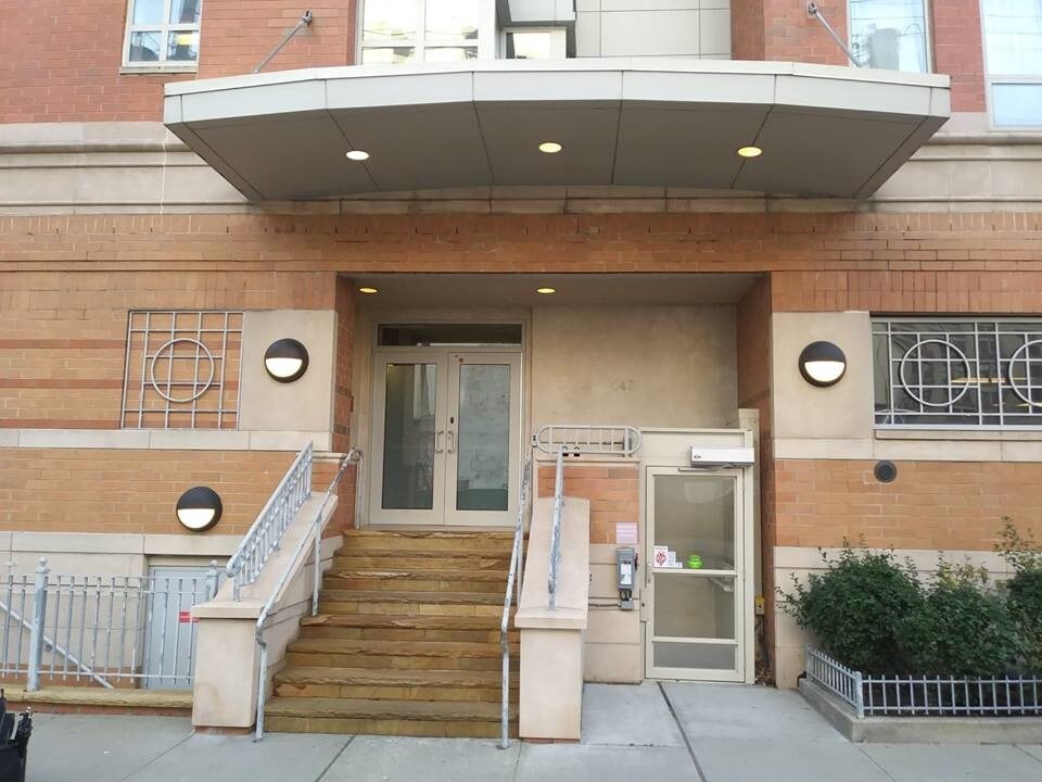 Primary Photo - 143 Morgan St