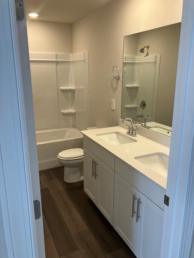 Foto del edificio - 1231 Bluffton Cir