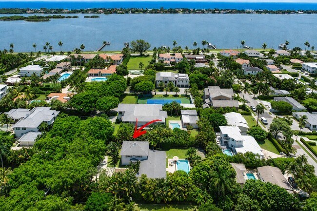 Foto del edificio - 232 Essex Ln