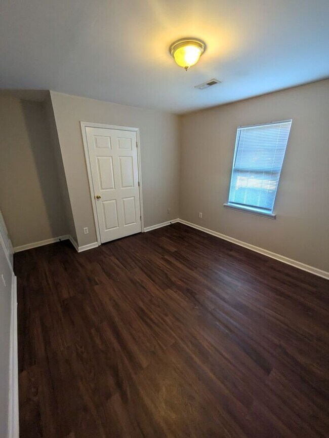 Building Photo - 2BD/1BA Home in Conover