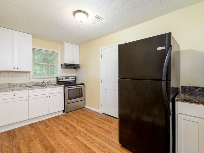 Foto del edificio - 1346 Miller Reed Ave SE