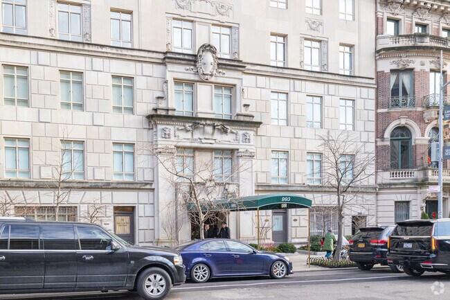 Foto del edificio - 993 5th Ave