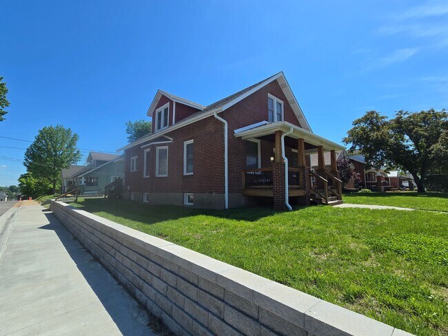 Foto del edificio - Charming 4BR/2.5BA Home in Historic Washin...