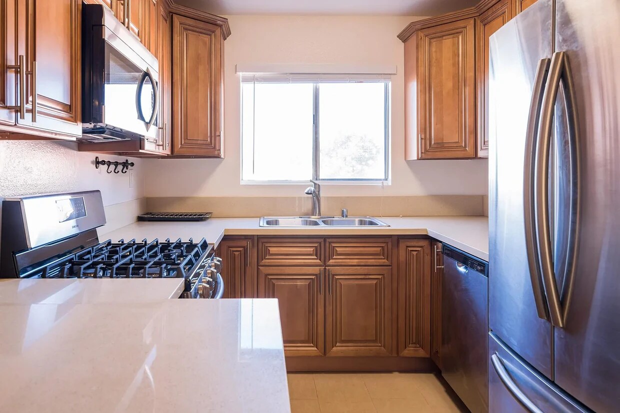 534 E Hazel St, Inglewood, CA 90302 Townhome Rentals in Inglewood CA