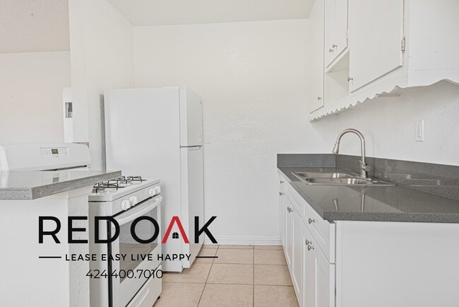 Building Photo - 1214 S Atlantic Dr