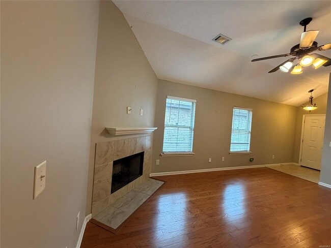 Foto del edificio - 8220 Ryan Ridge Loop