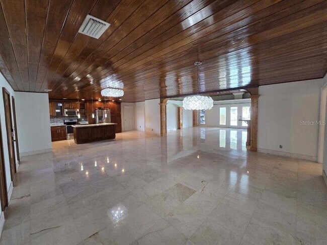 Foto del edificio - 3927 E Eden Roc Cir