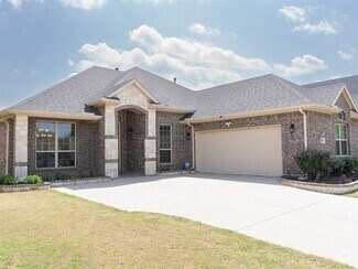 Building Photo - 2943 Ladoga Dr