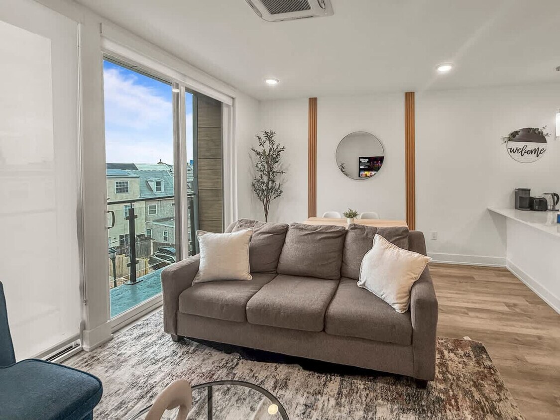 Foto principal - 1214 N American St