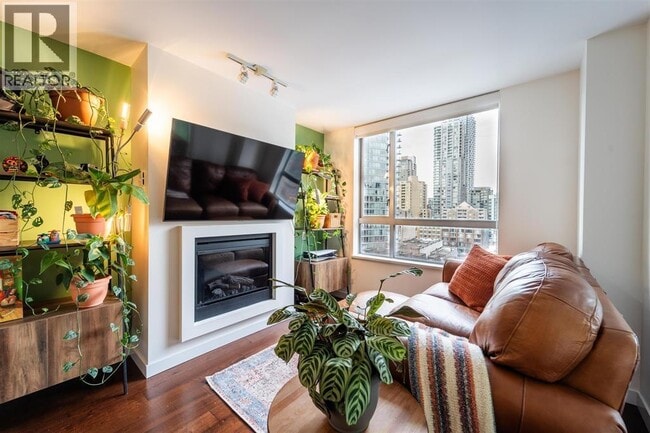 Building Photo - 1225 Richards St