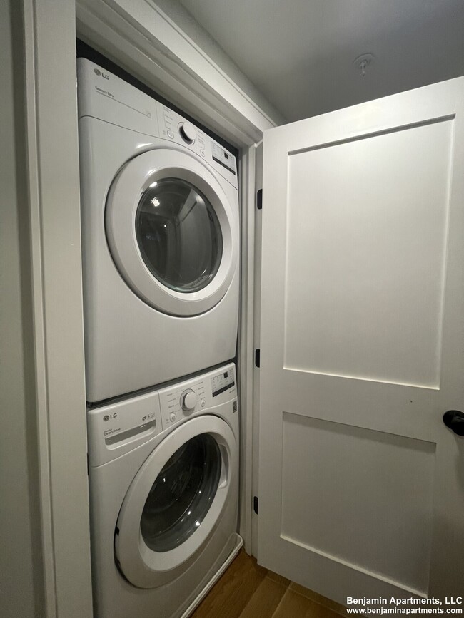 Building Photo - 199 Boylston St