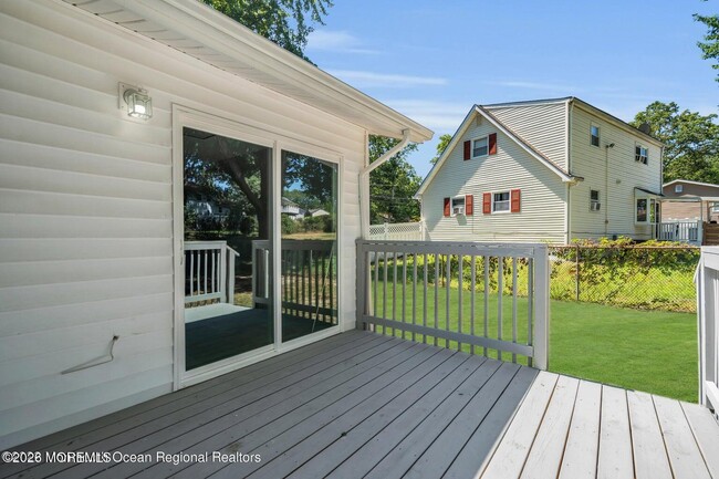 Building Photo - 1016 Woodlane Rd