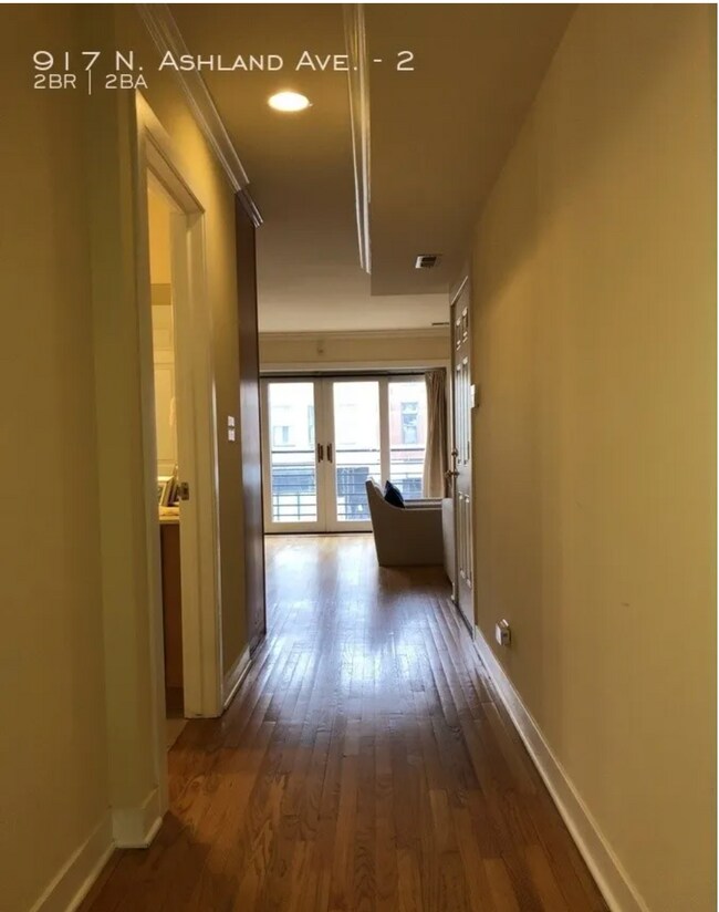 Foto del edificio - 917 N Ashland Ave