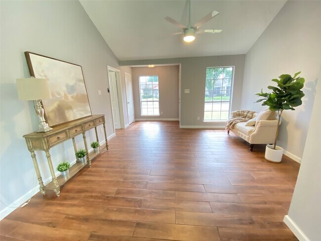 Foto del edificio - 1011 Melford Ave