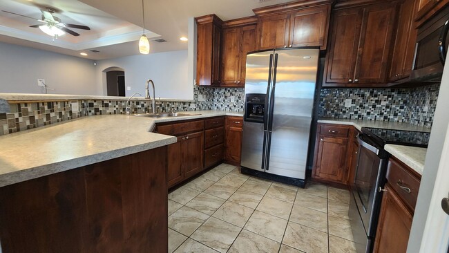 Building Photo - 2806 Selman Dr