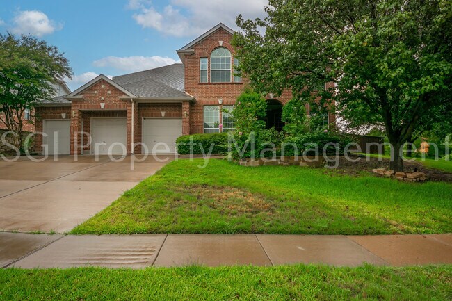 Building Photo - 2428 Kingsley Dr