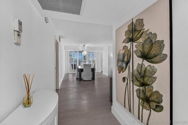 Building Photo - 1370 S Ocean Blvd