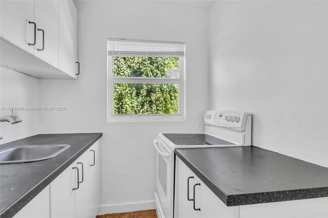 Building Photo - 1245 NW 60th St
