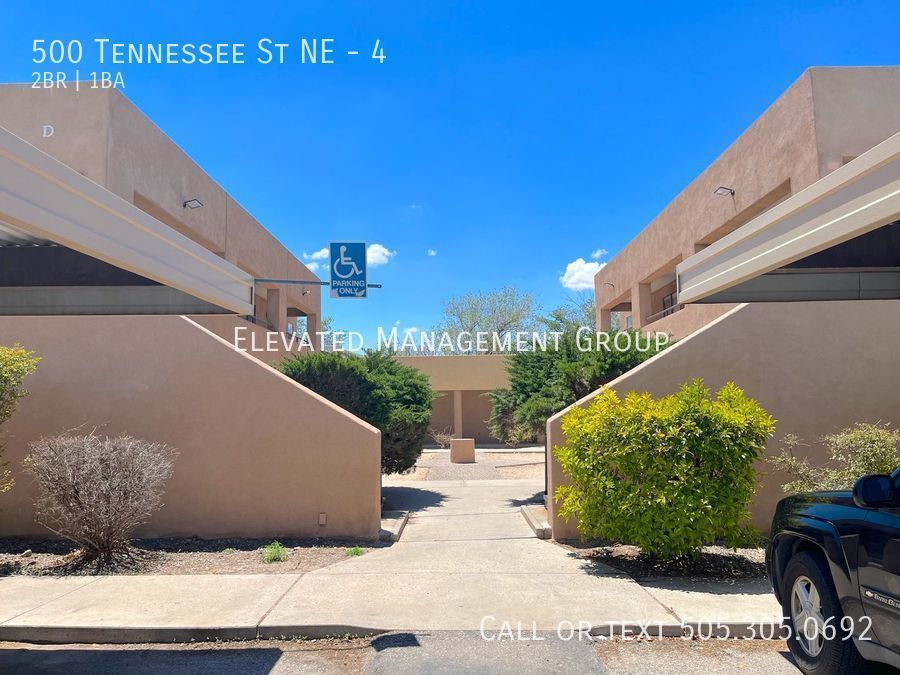 Primary Photo - Beuatiful Upstair unit!! 2 bedroom Apartme...