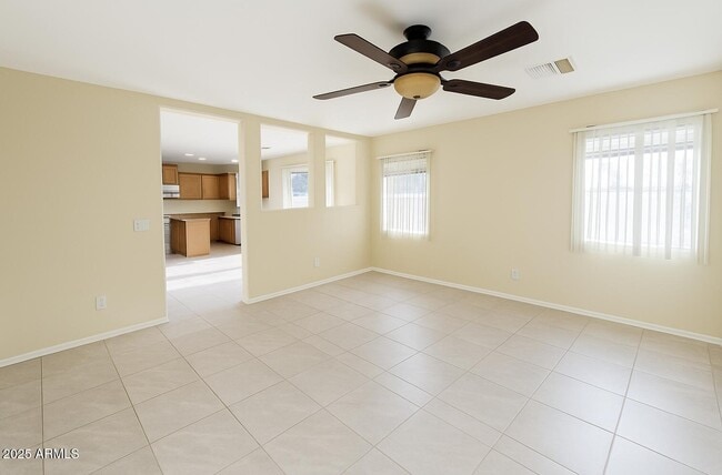 Foto del edificio - 1352 S 221st Ln