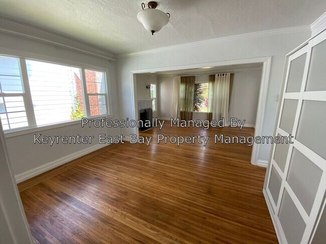Building Photo - 225 Ramona Ave