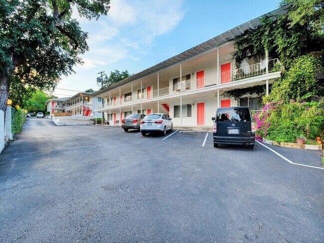 Foto del edificio - 1200 Enfield Rd