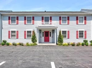 Building Photo - Court Royale