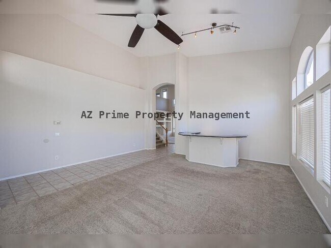 Foto del edificio - 3430 N Mountain Ridge
