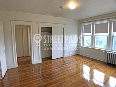 Photo - bedroom in Boston MA 02215 Apartment