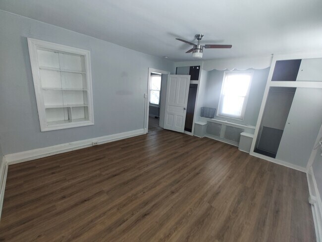 Foto del edificio - 236 E Hector St