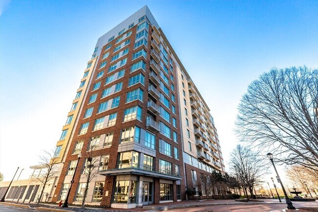 Foto del edificio - 100 Station Landing