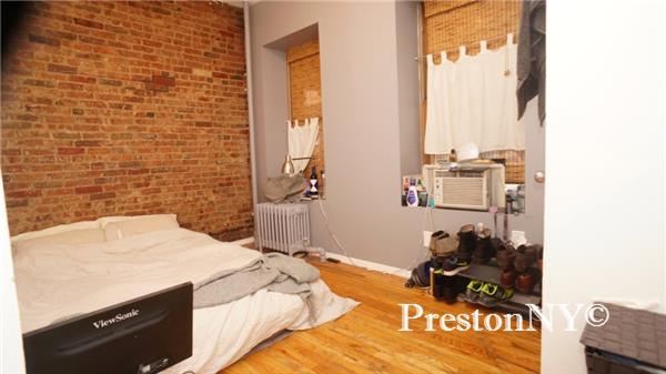 Foto del edificio - 335 W 14th St