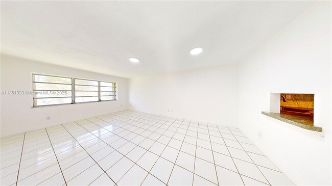 Building Photo - 1540 NE 191st St