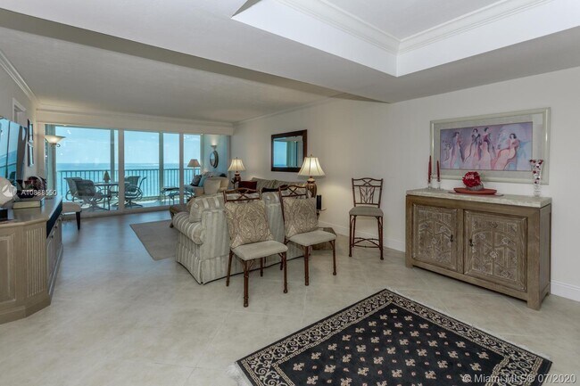 Foto del edificio - 840  Ocean Dr 203 Juno Beach Fl 33408