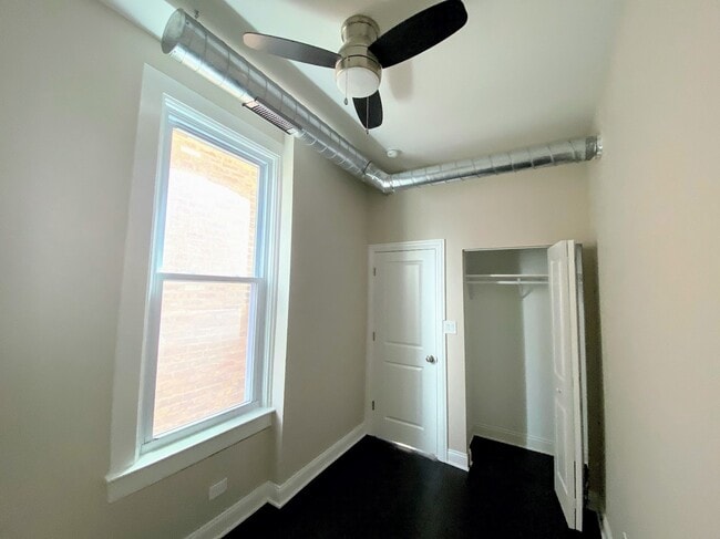 Building Photo - 1726 W 19th St