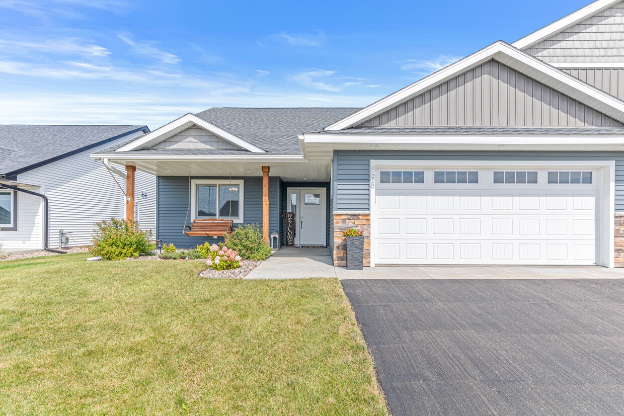 Foto principal - 898 Brentwood Cir