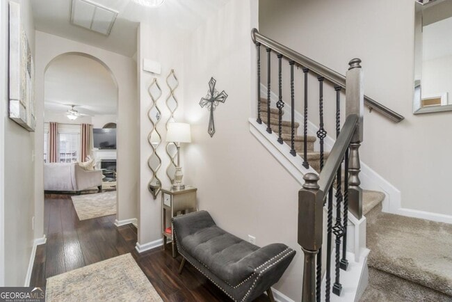 Building Photo - 2449 Suwanee Pointe Dr