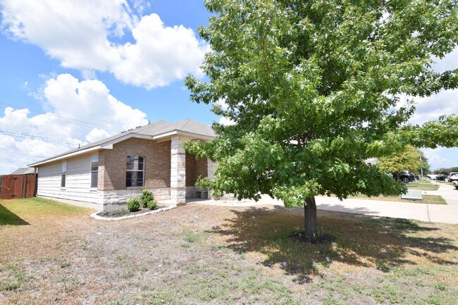 Building Photo - 812 Sugar Brook Dr